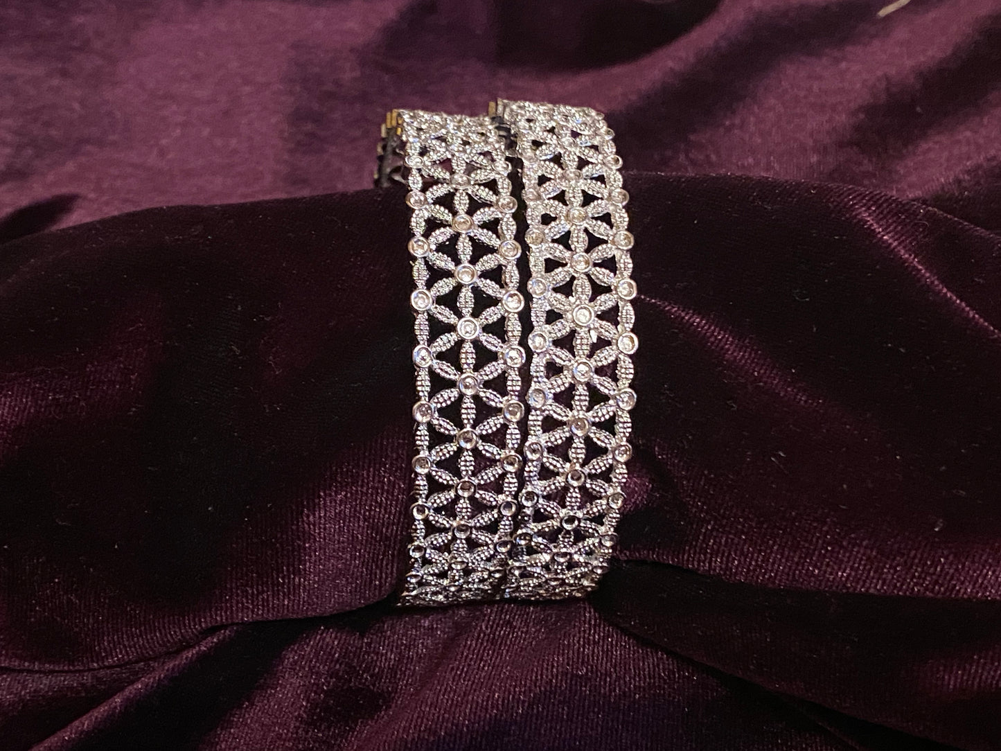 Silver Color Metal Bangales Size 2.8