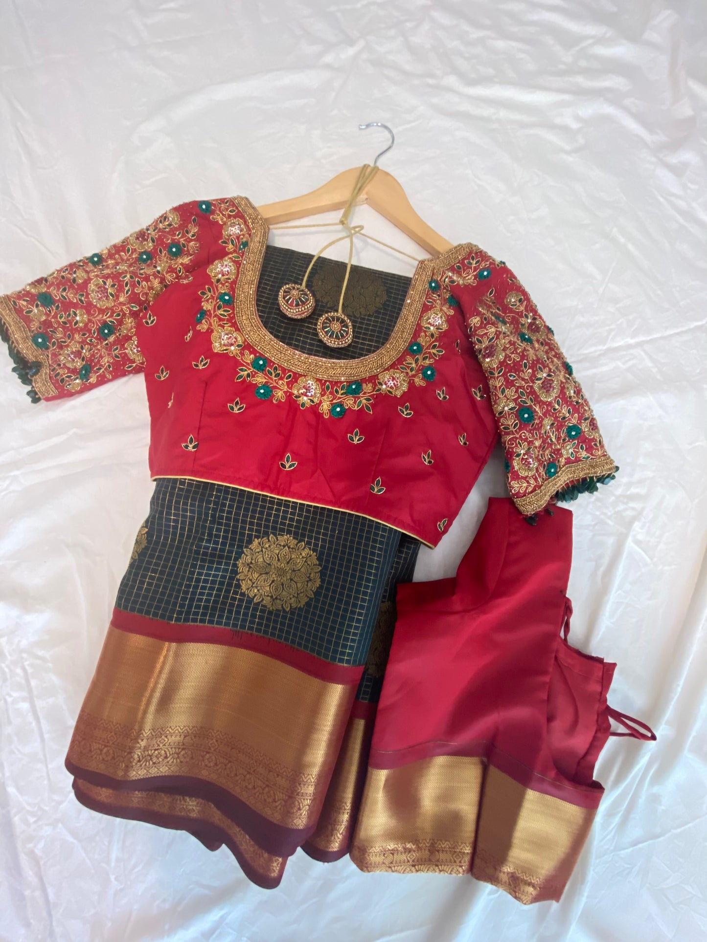 Pattu style Mix Silk Saree with Readymade Maggam Aari blouse|PrincessCut|Fits 36"-42”|Wedding Embroidered Blouse|Saree with stitched blouse Fall Pico