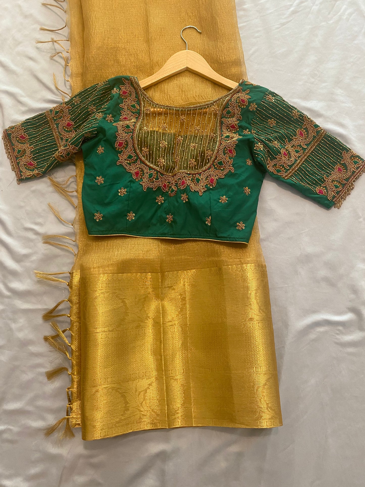 Tissue crush Saree with Readymade Stitched Maggam Aari blouse|Fits 36" margin upto 42”