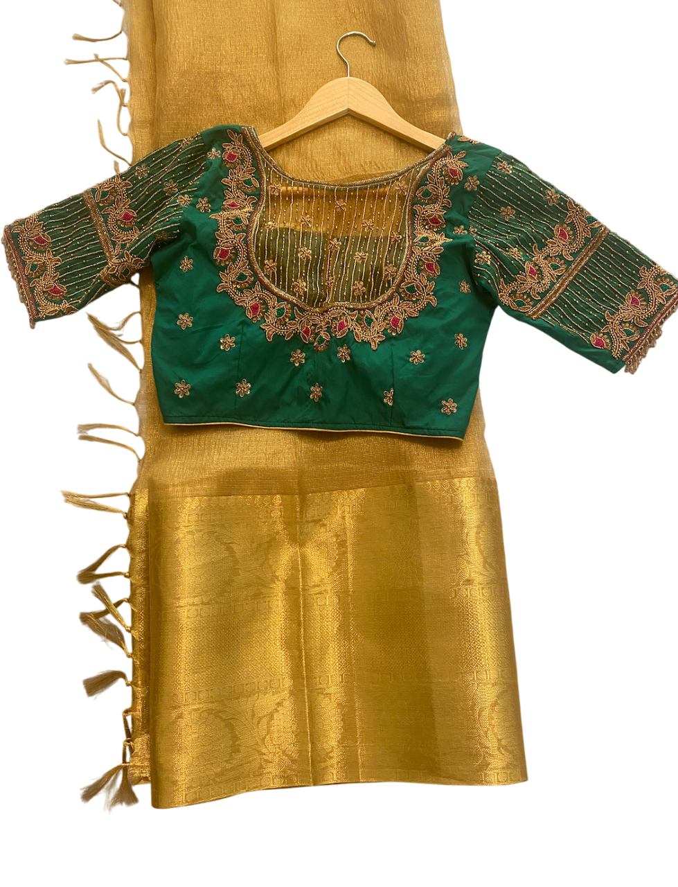 Tissue crush Saree with Readymade Stitched Maggam Aari blouse|Fits 36" margin upto 42”