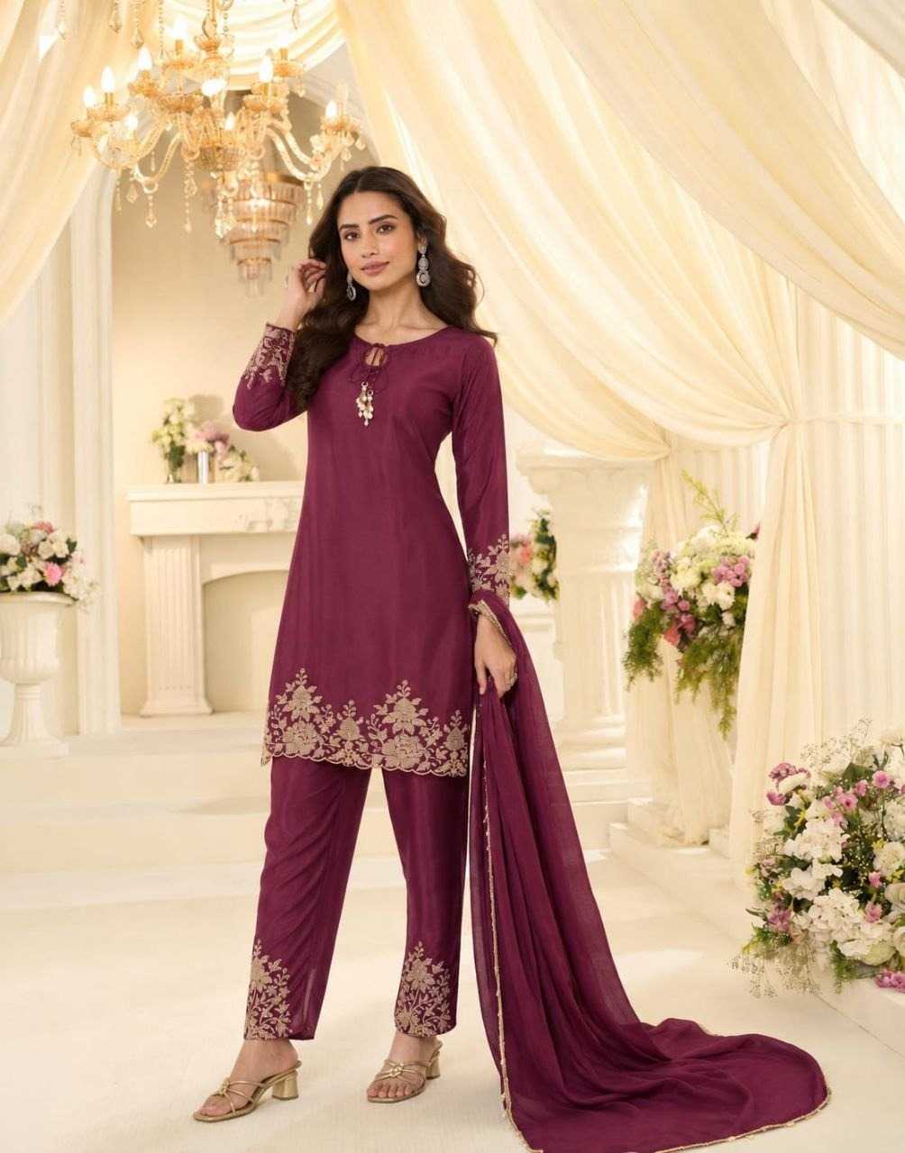 Crepe Ladies Suit 10295