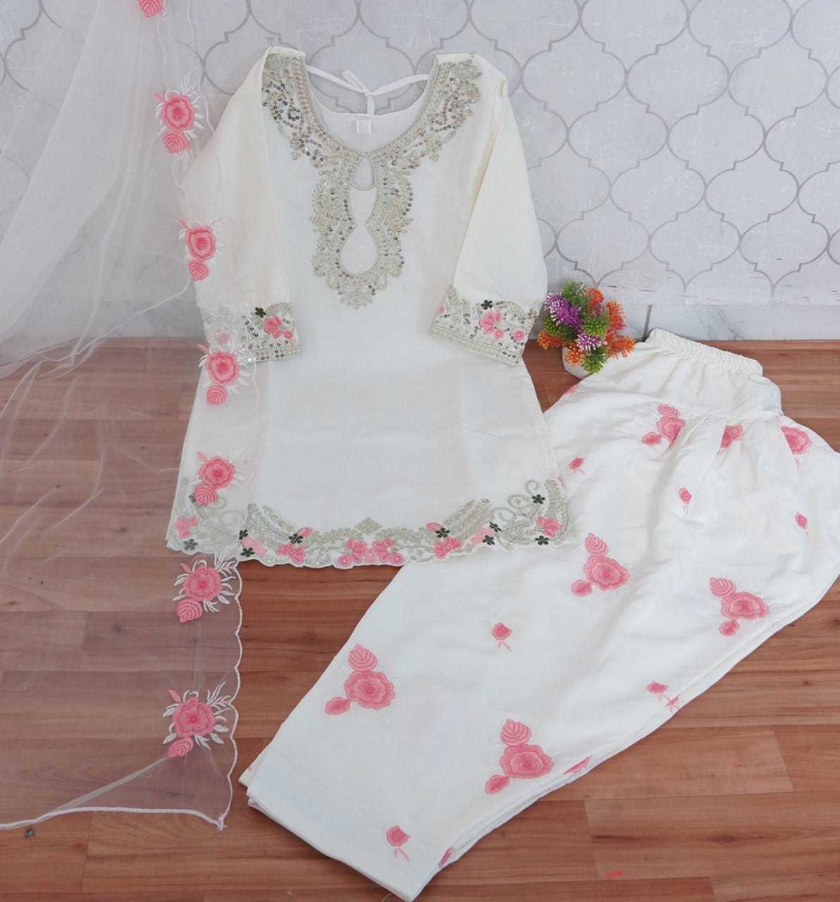 Chinon Silk Embroidery Suit JT-145085