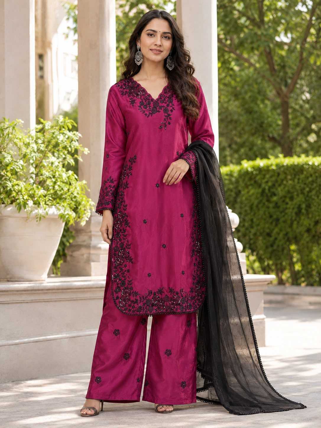 Crepe Embroidery Suit 009