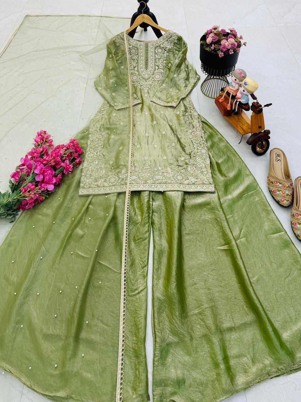Fendy Embroidery Suit 10016