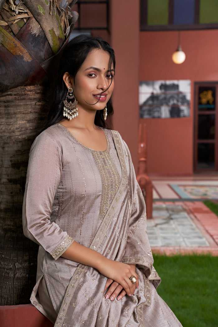 Vichitra Silk Embroidery Suit 639