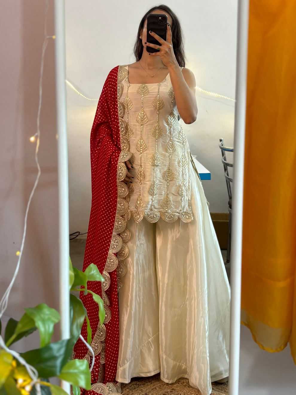 Chinon Embroidery Suit 85