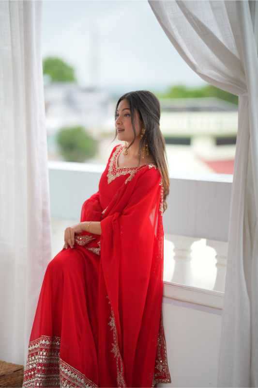 Georgette Embroidery Gown 549
