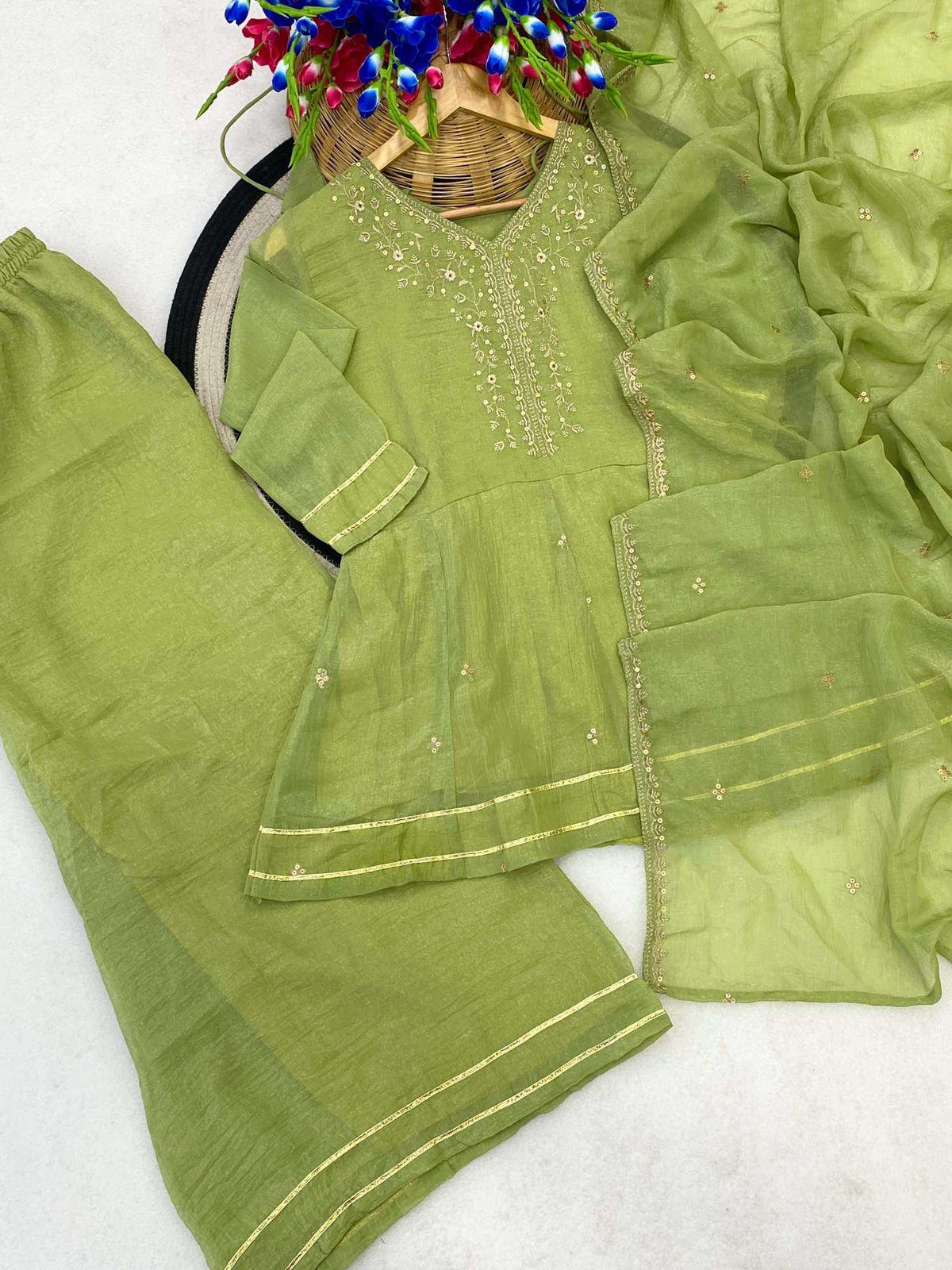 Crush Silk Embroidery Suit 1093