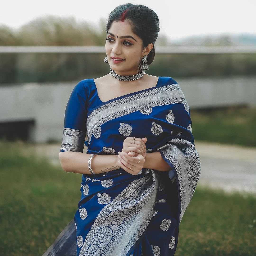 Lichi Silk Designer Saree 095