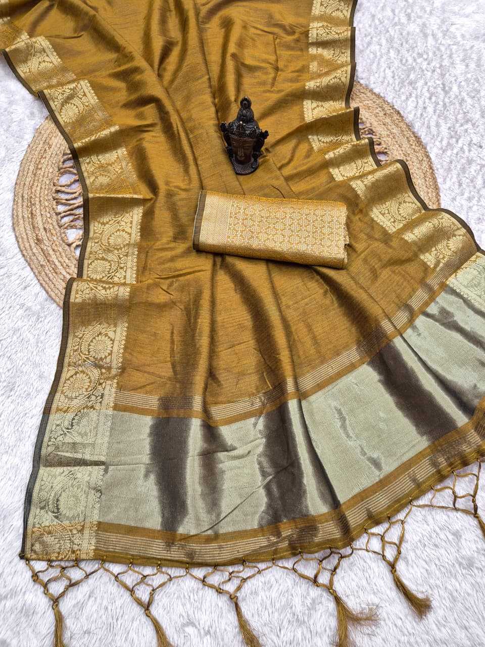 Flaguni Banarasi Soft Silk Saree