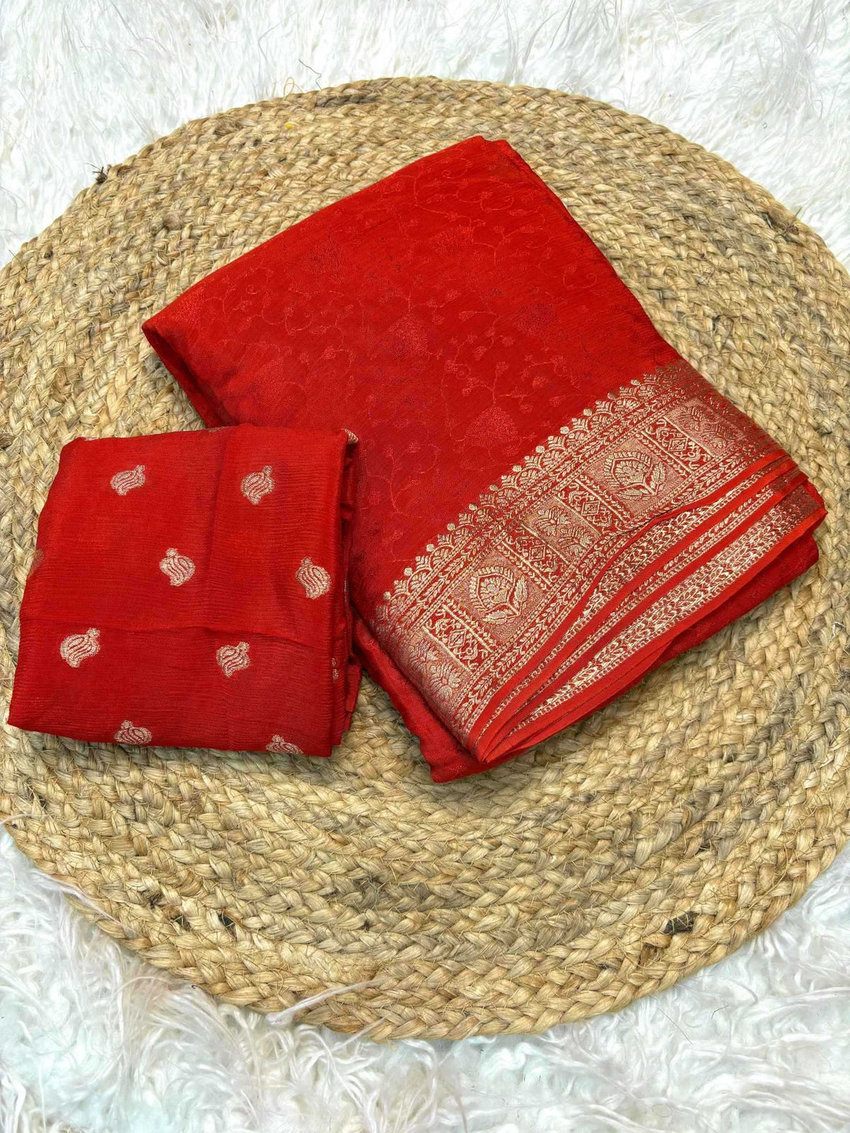 Abhinaya Pure Viscos Jacquard Saree