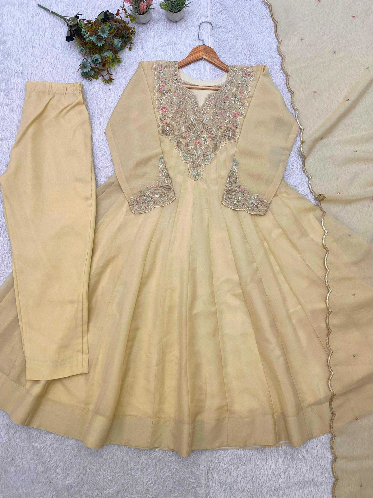 Dull Moss Embroidery Suit 2135