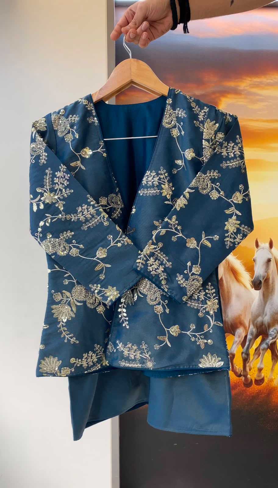 Dull Moss Embroidery Suit