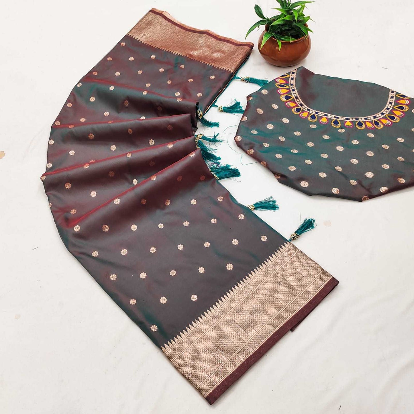 Zari Border Saree