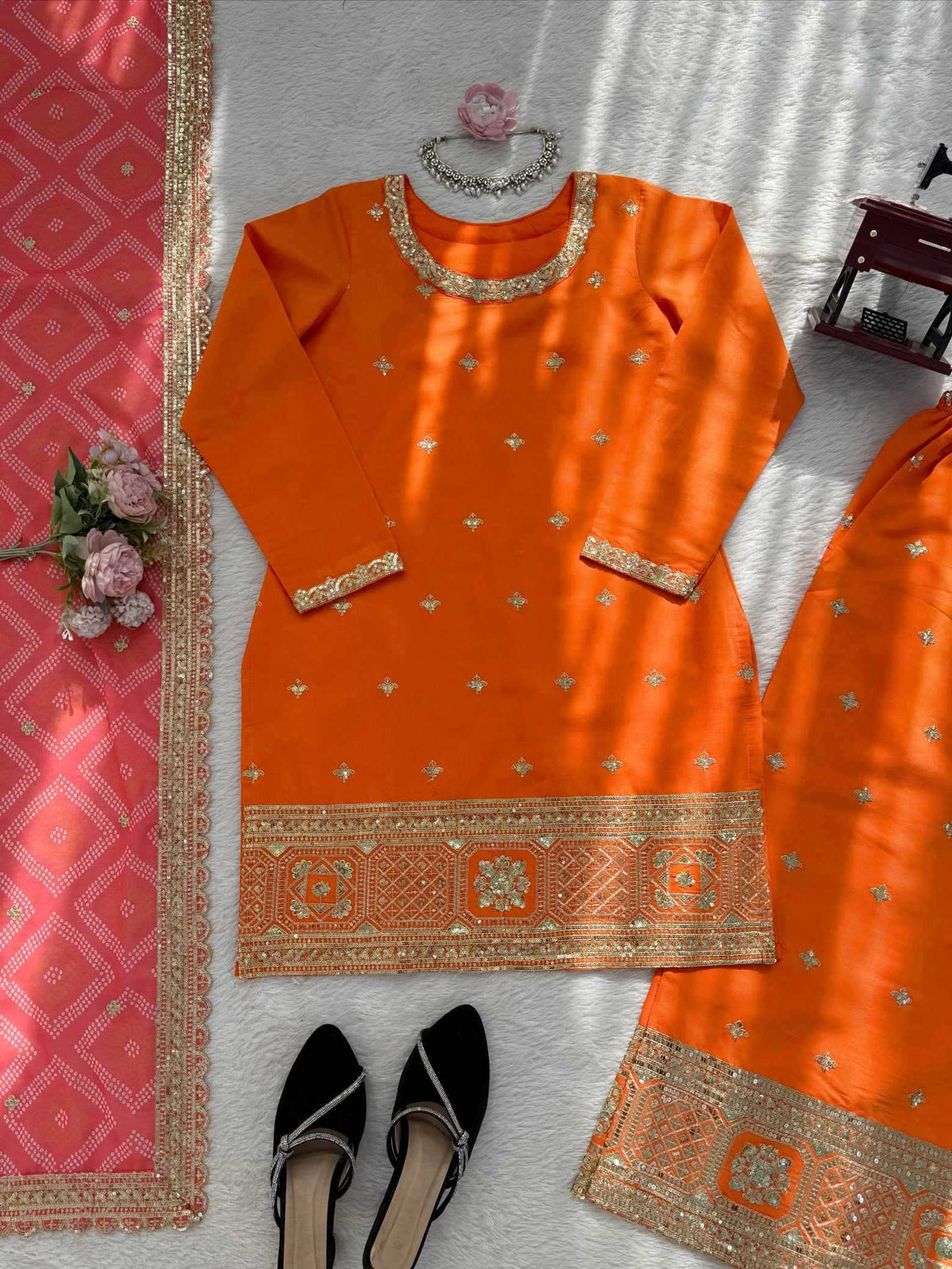 Chinon Palazzo Suit