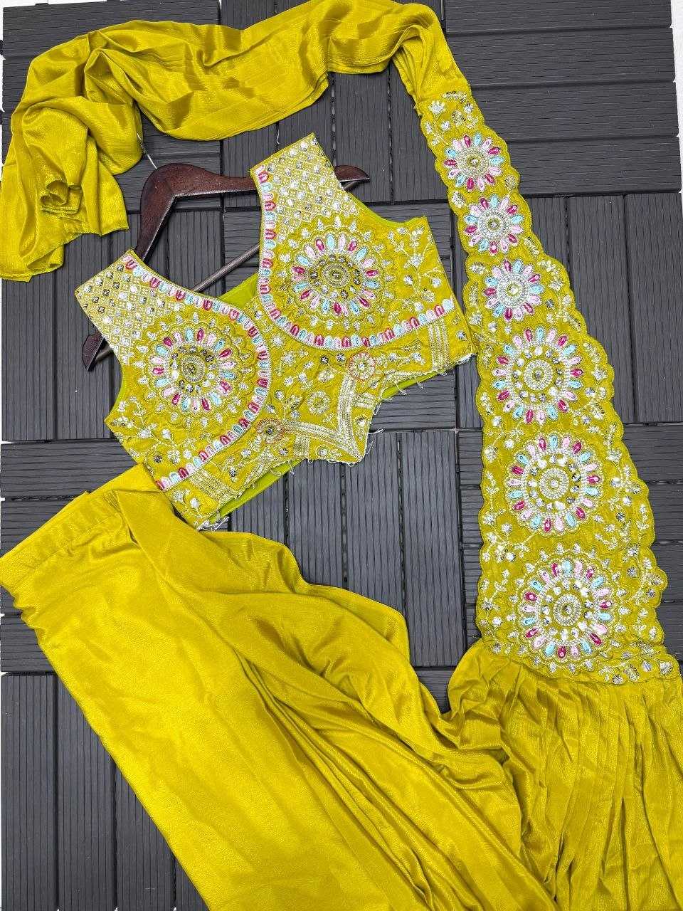 https://keevaaexports.com/images/product/sub_images/2026/04/ynf-chinon-kesh591-253-sarees-wholesale-fancy-sarees-sequence-sarees-embroidered-sarees-manufacturer-3-2026-04-16_20_19_06.jpg