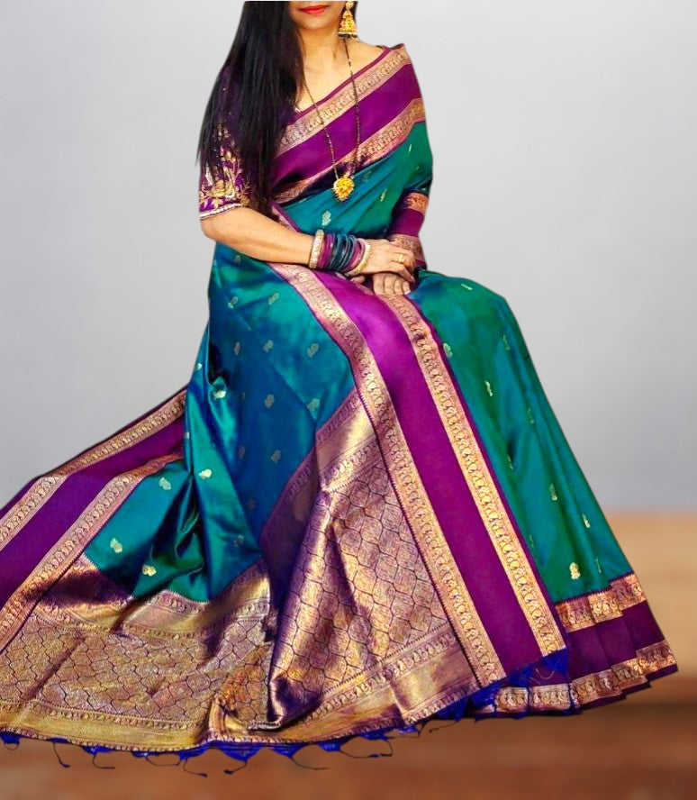 Premium Kanjivaram Soft Silk Saree With Copper Zari Border Weave
