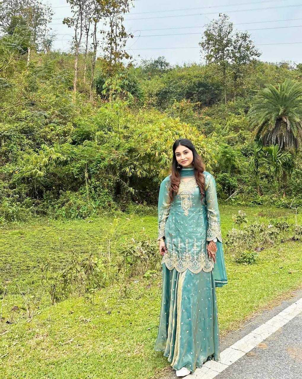Fendy Embroidery Suit
