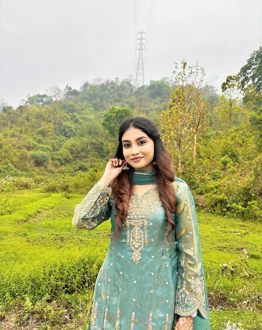 Fendy Embroidery Suit