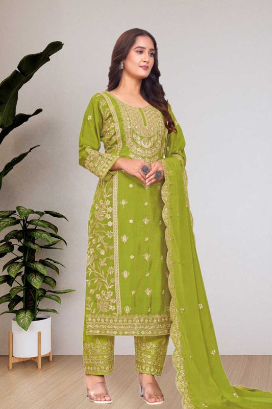 Chinon Embroidery Suit 880