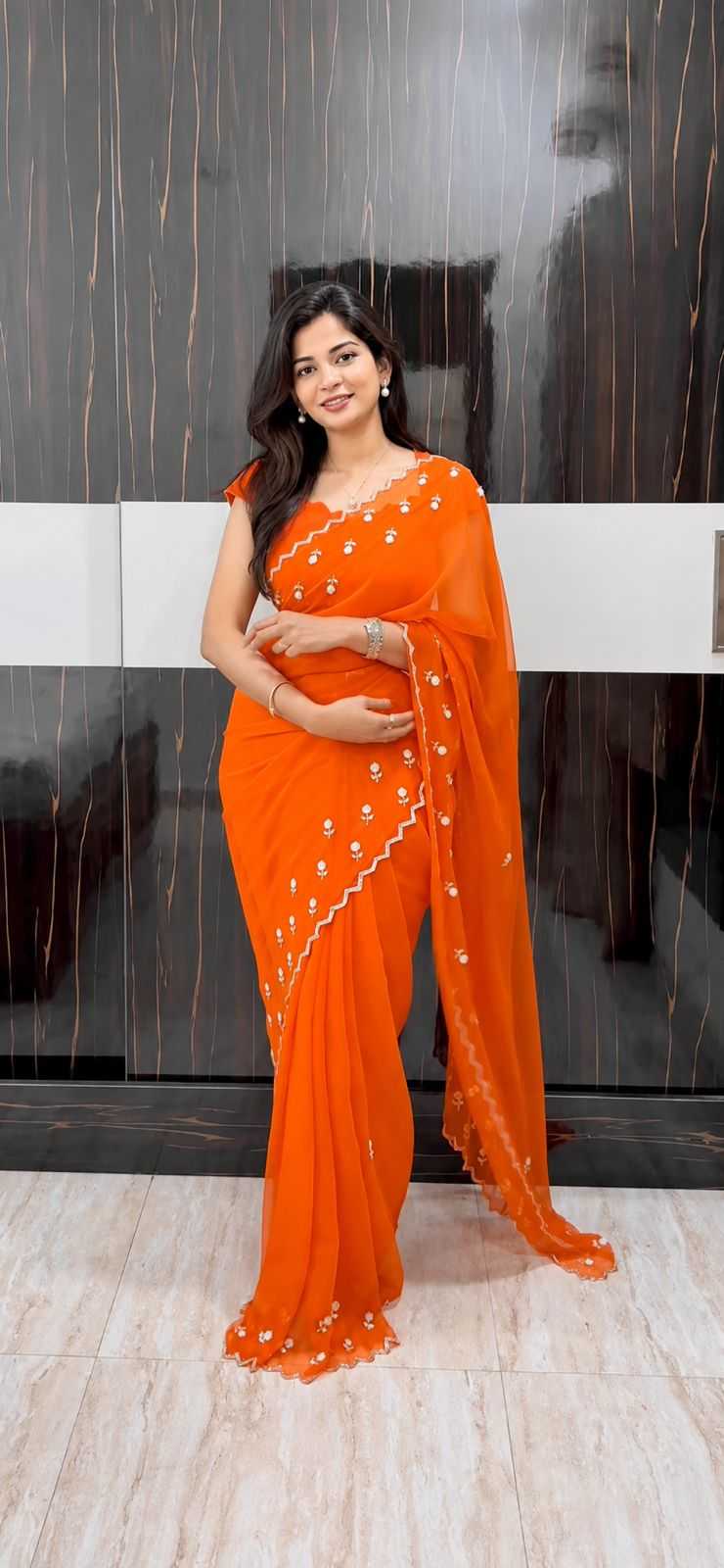 Drishti Premium Georgette Saree in Light Red