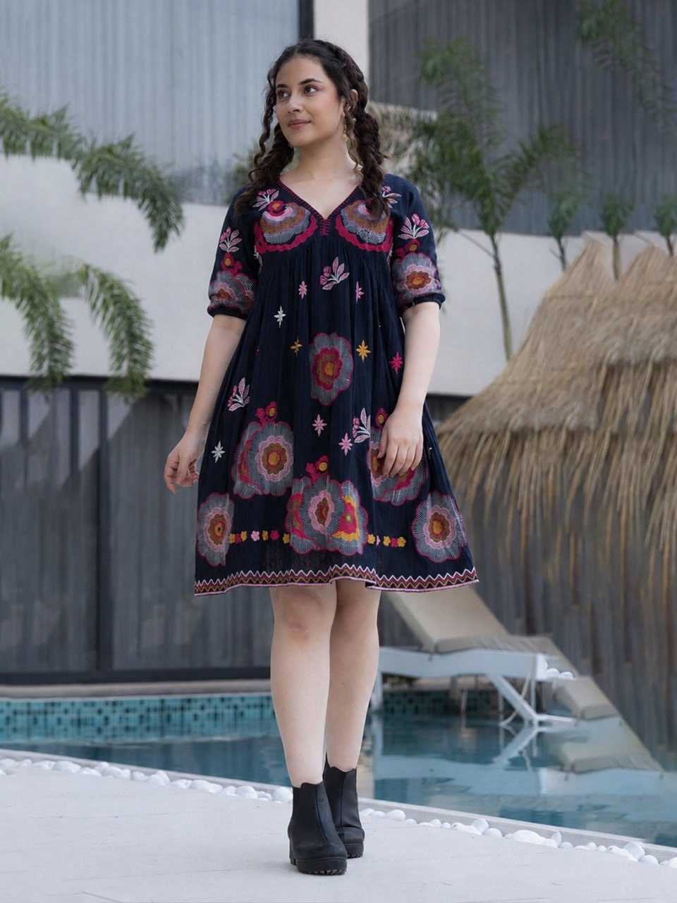 Dere Cotton Midi Dress in Black