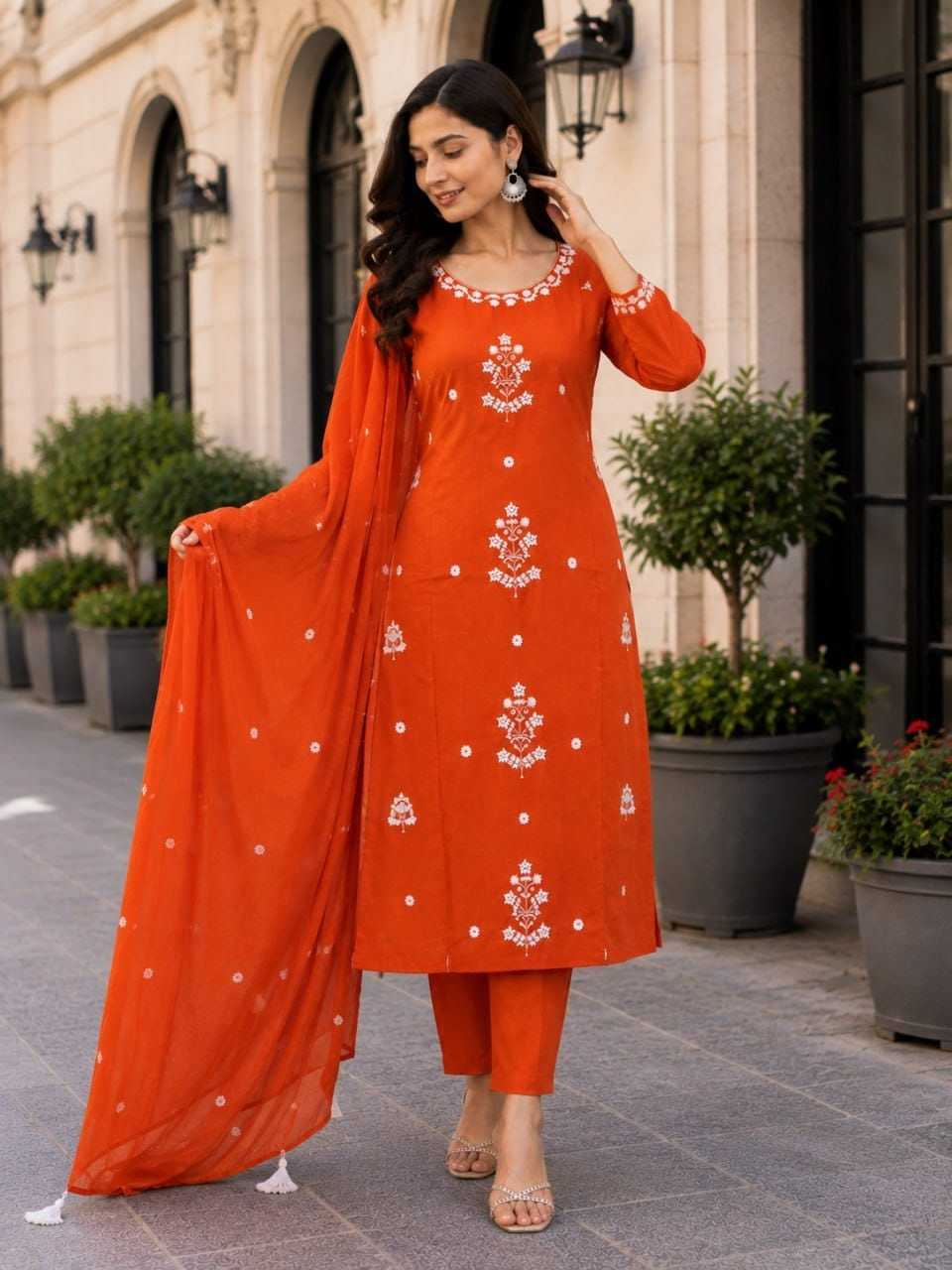 Slub Reyon Embroidery Suit