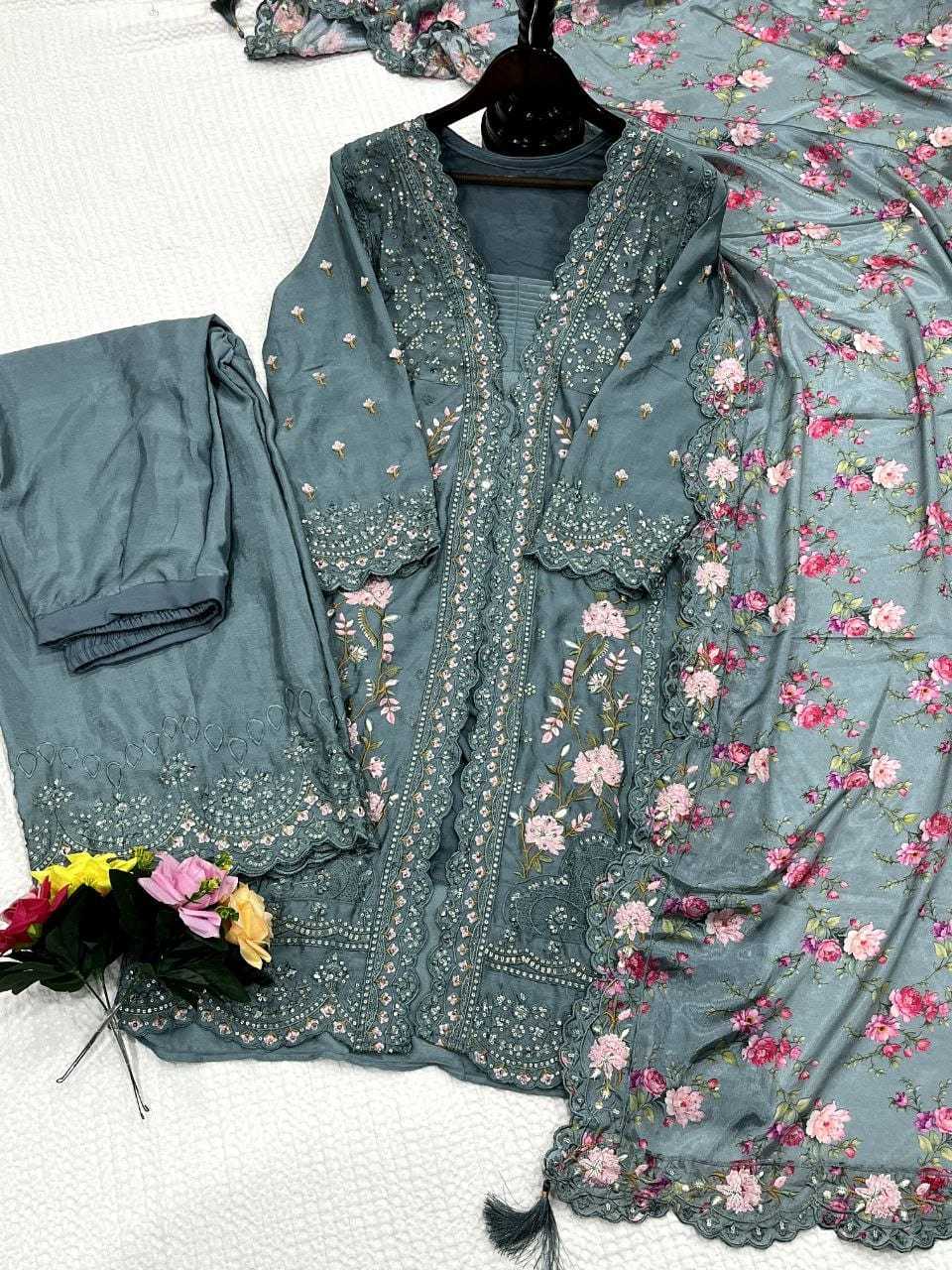 Embroidery Suit