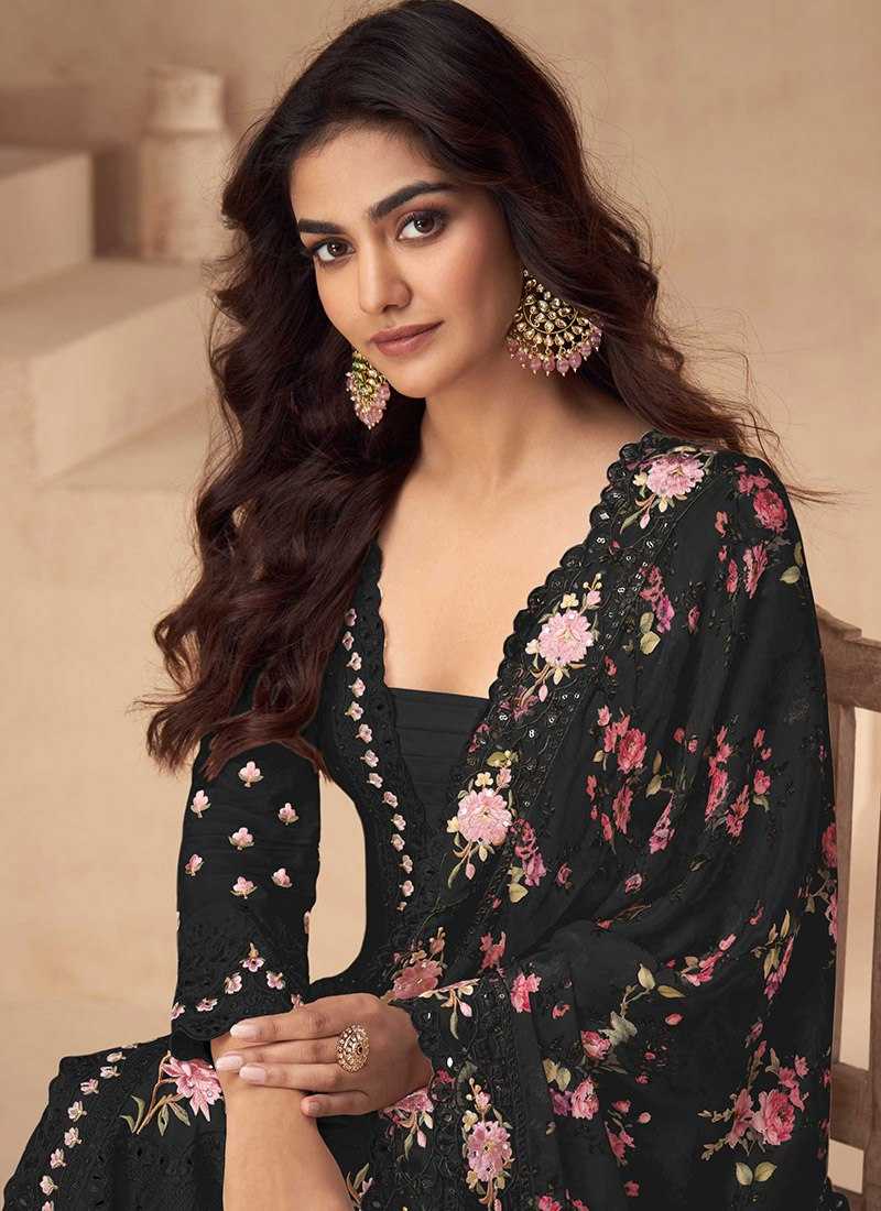 Embroidery Suit