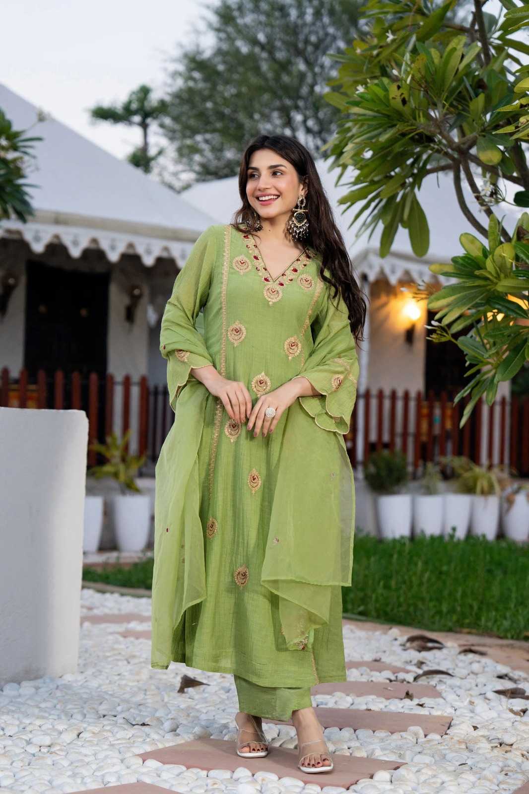 Crush Silk Embroidery Suit