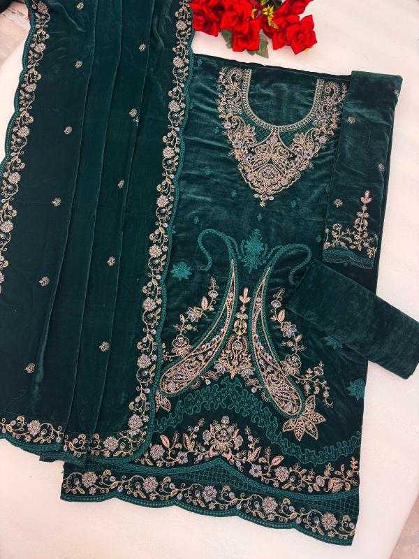 Mah-e-rooh Velvet Suit
