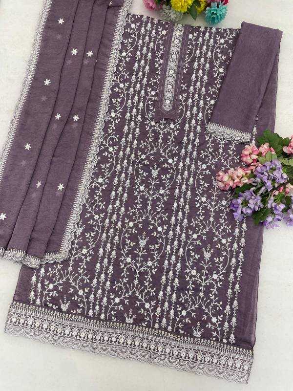 Crunchi Embroidery Suit