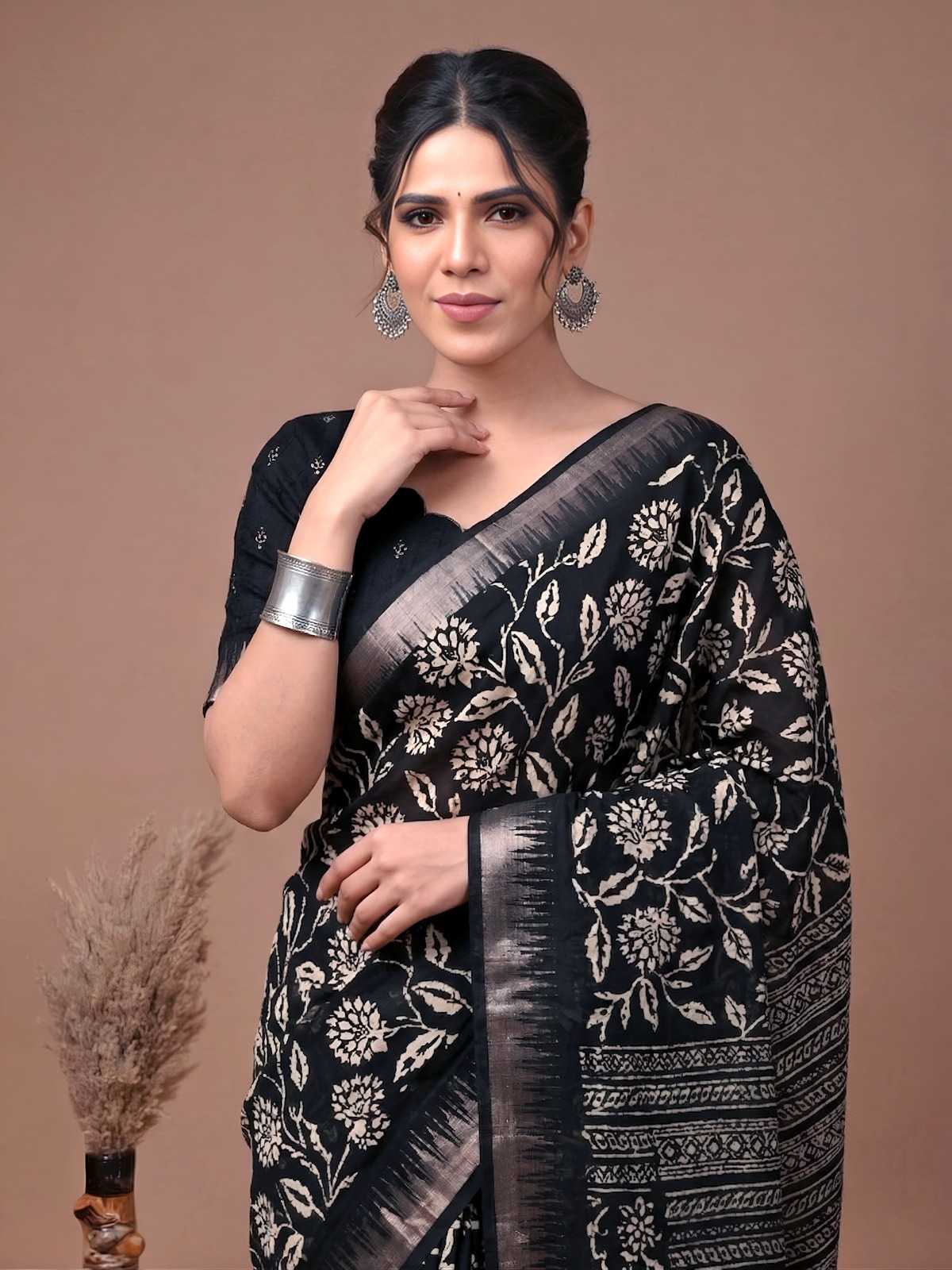 Slub Silk Printed Saree in Navy Blue