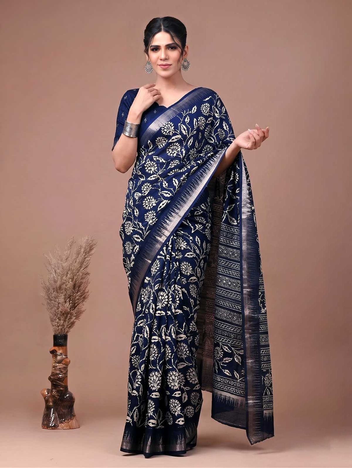 Slub Silk Printed Saree in Navy Blue