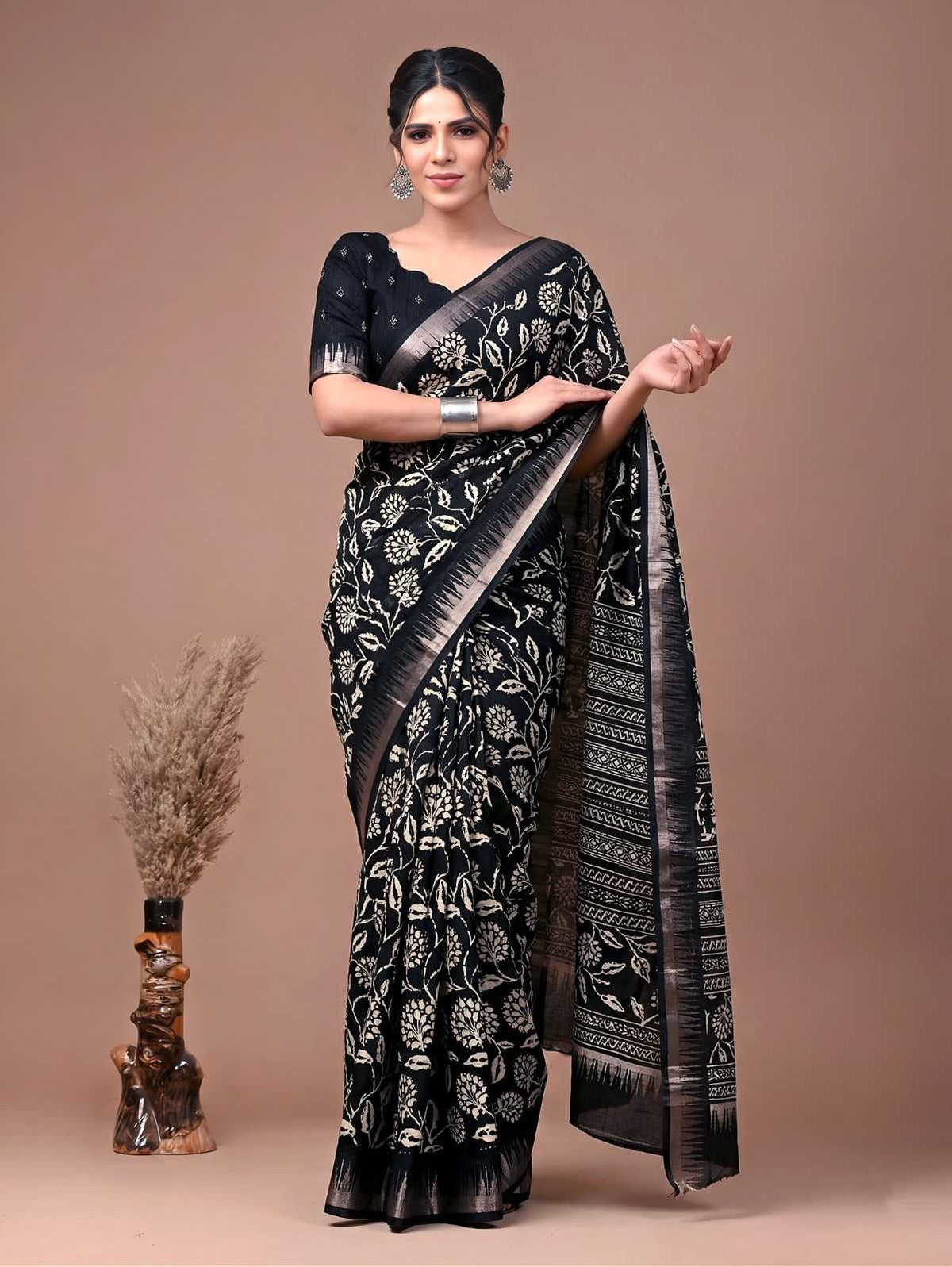 Slub Silk Printed Saree in Navy Blue