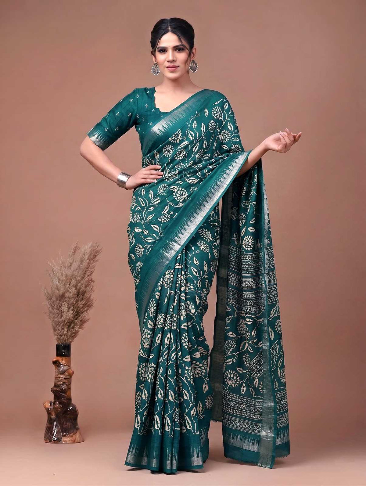 Slub Silk Printed Saree in Navy Blue
