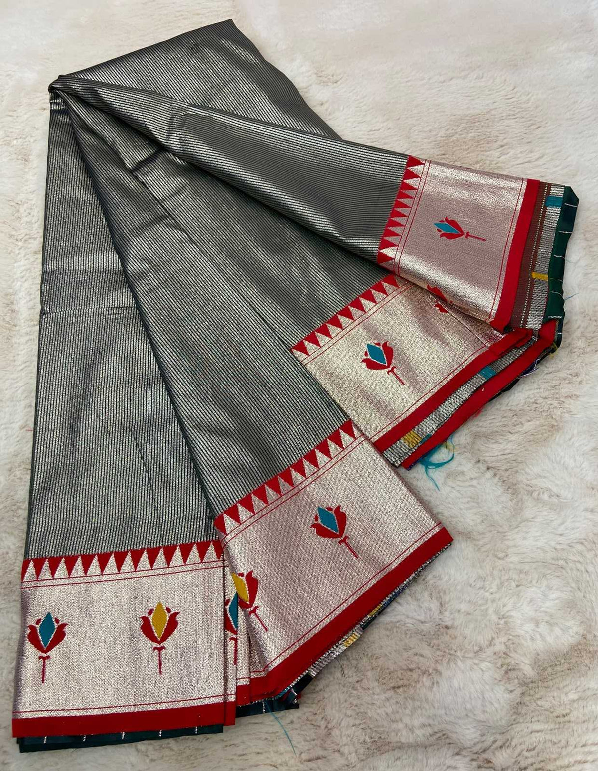 Aaravi Pure Silk Soft Saree