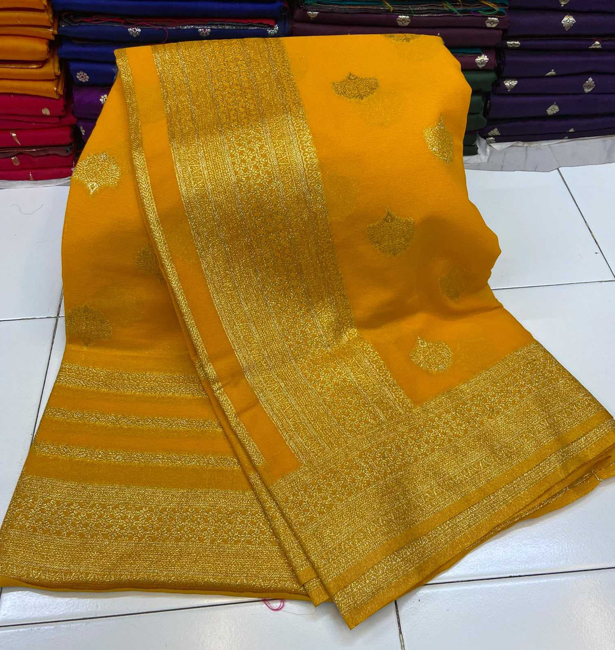 Aarnaavi Georgette Saree