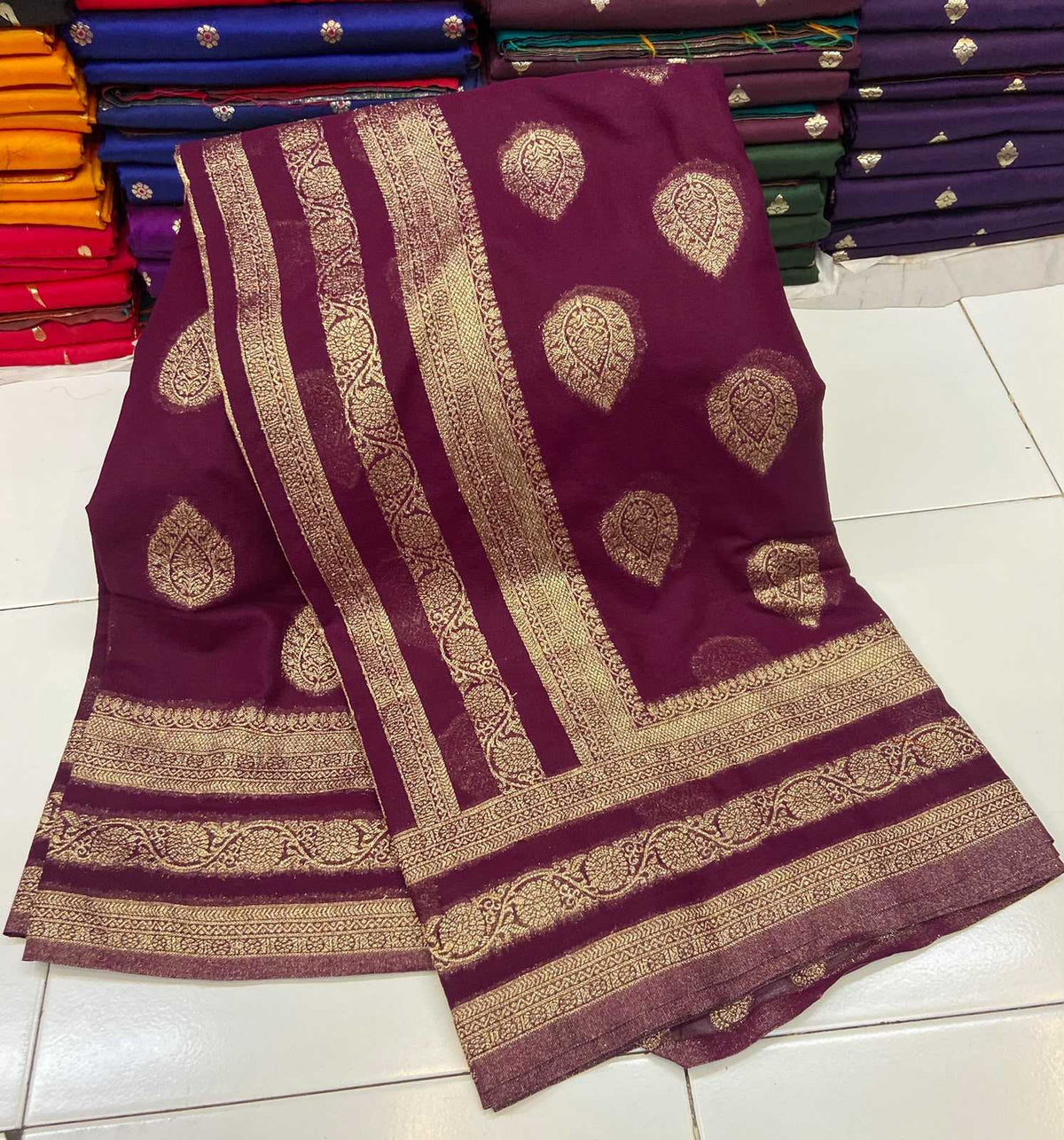 Aarnaavi Georgette Saree