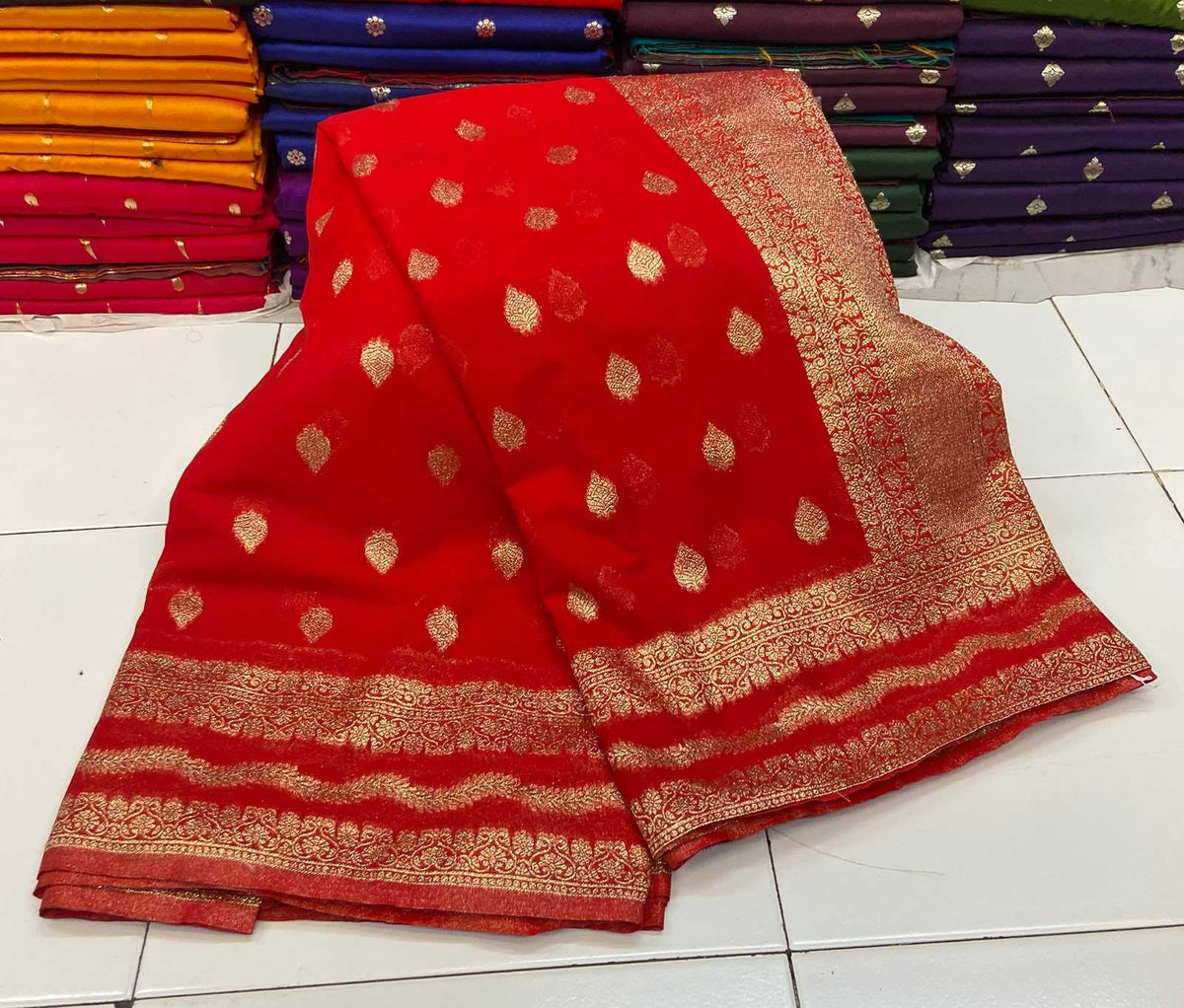 Aarnaavi Georgette Saree