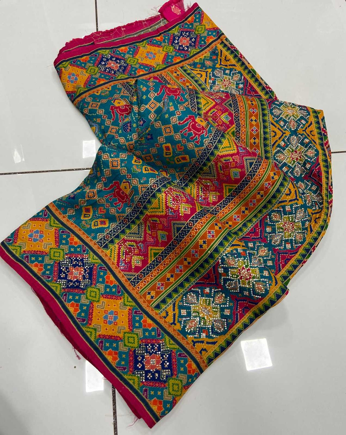 Hridvani Viscose Printed Saree
