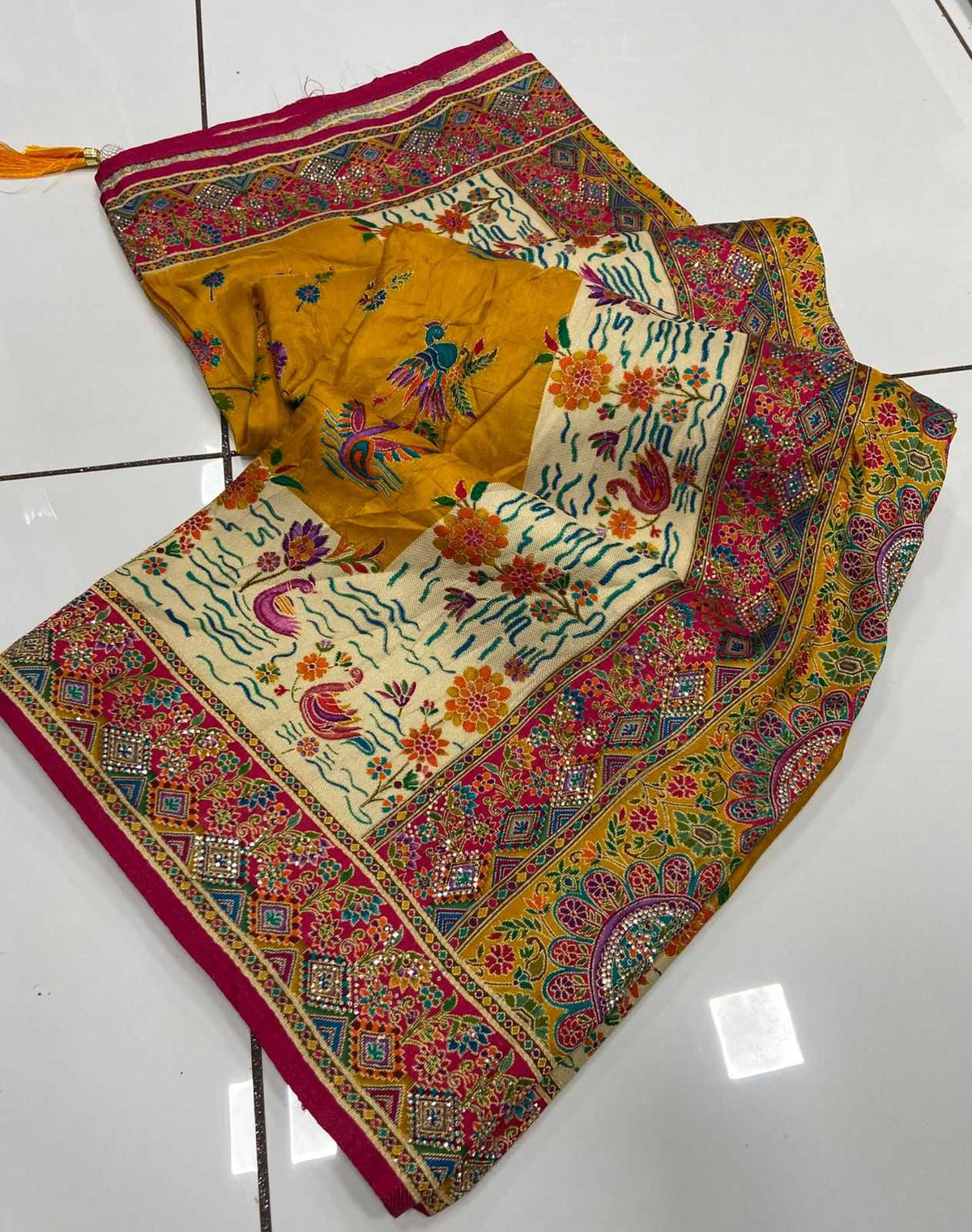 Hridvani Viscose Printed Saree
