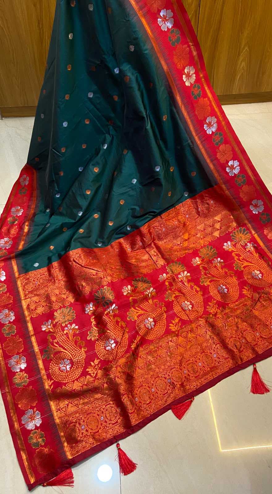Oorjita Pure Silk Traditional Saree