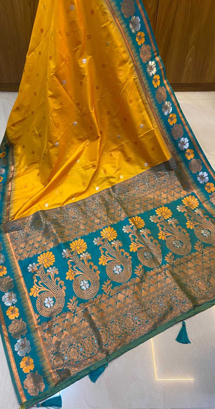 Oorjita Pure Silk Traditional Saree
