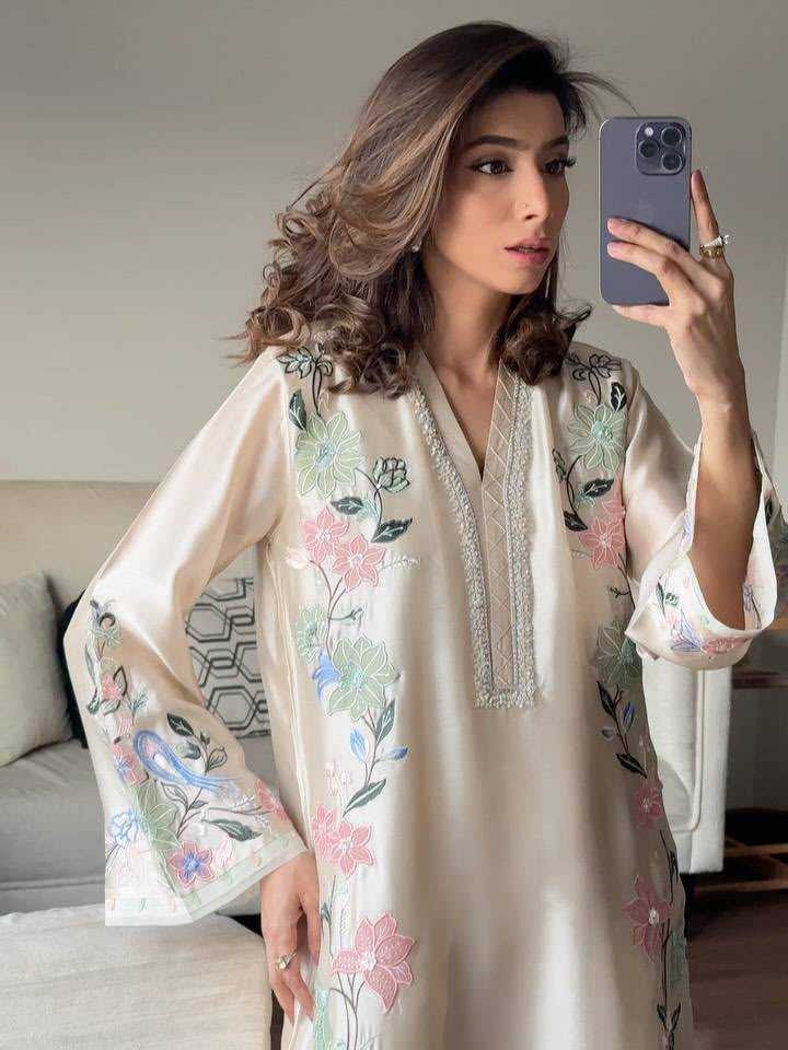 Heavy Roman Silk Embroidery Suit
