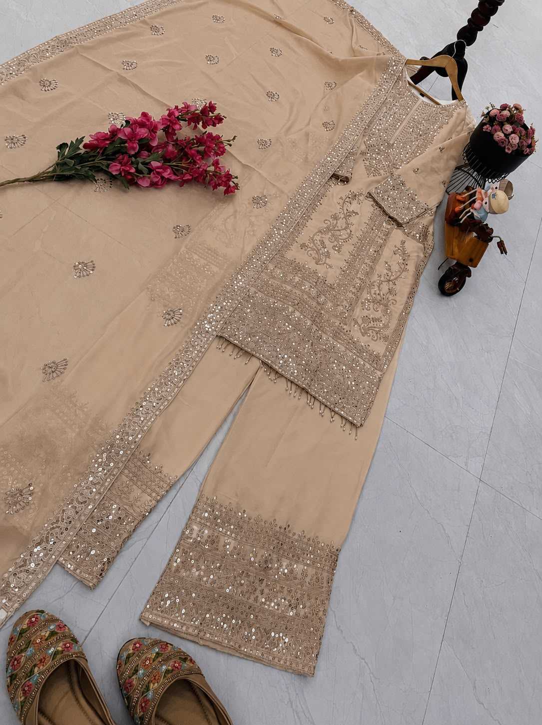Chinon Silk Embroidery Suit