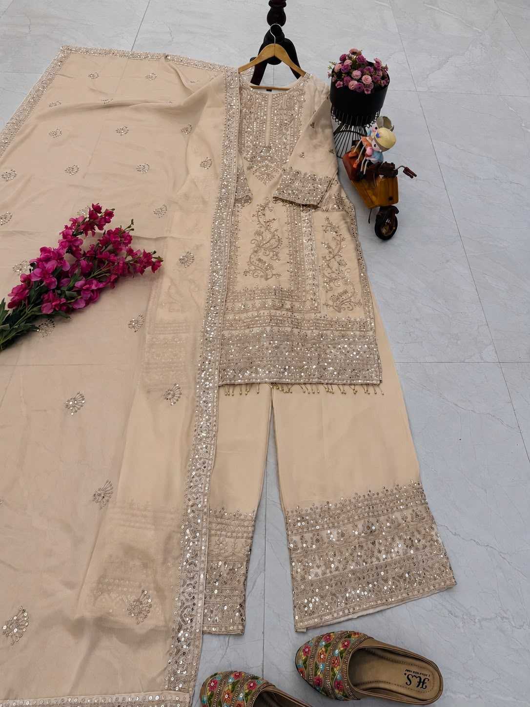 Chinon Silk Embroidery Suit