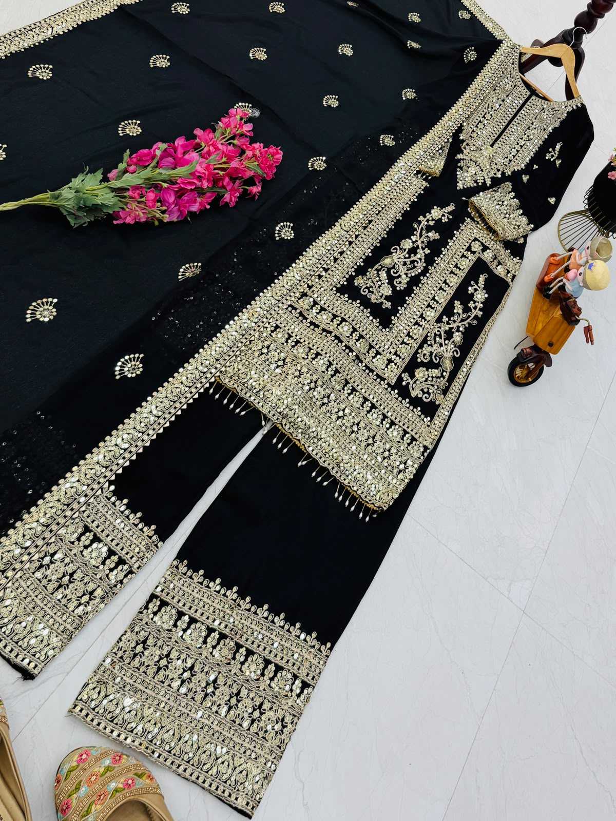 Chinon Silk Embroidery Suit