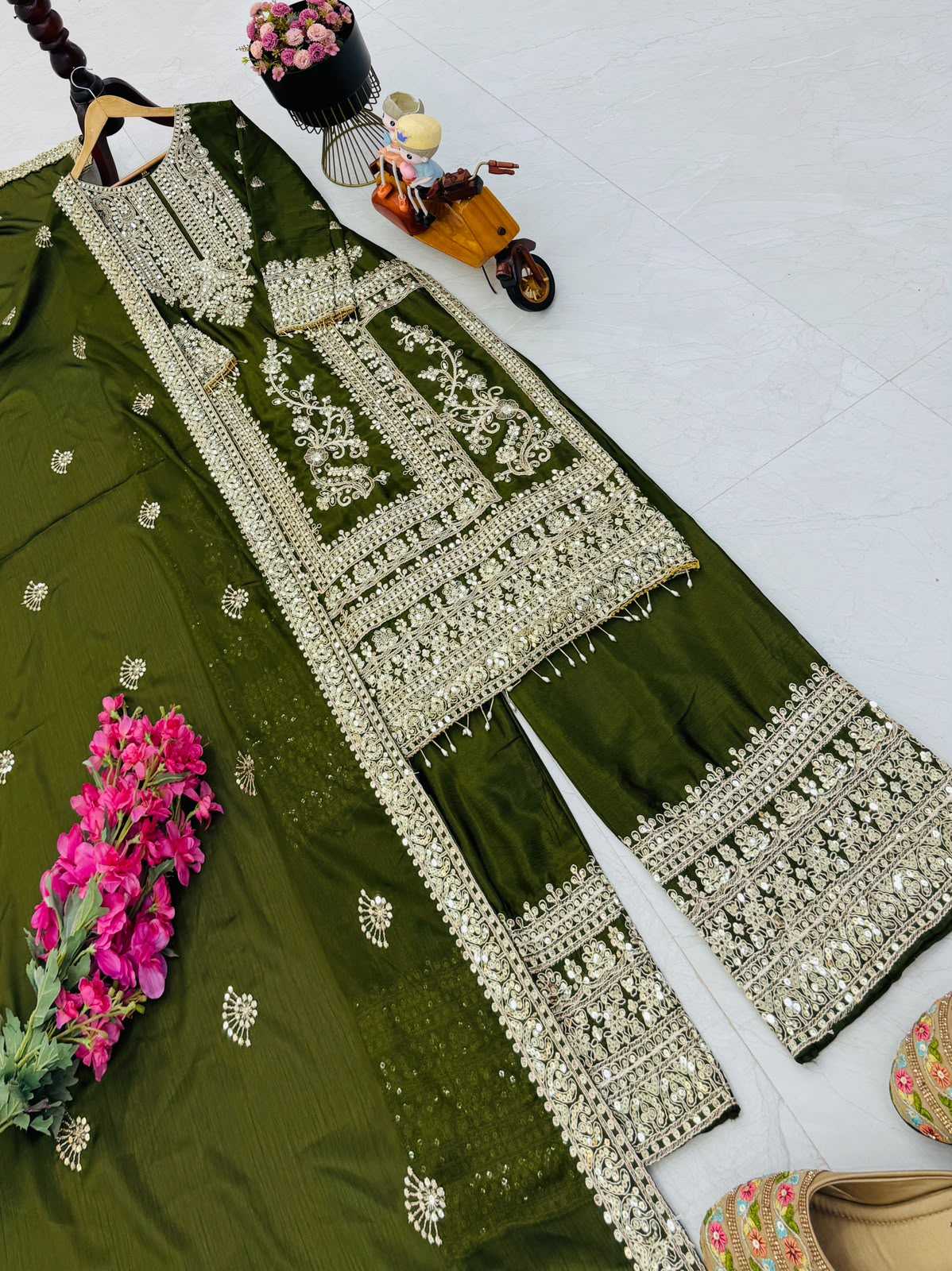 Chinon Silk Embroidery Suit