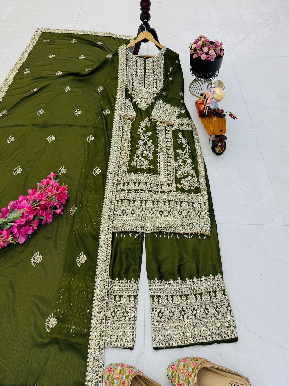 Chinon Silk Embroidery Suit